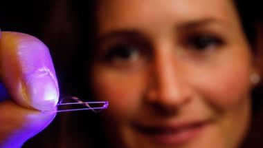 World First New Polymer Goes for a Walk When Illuminated